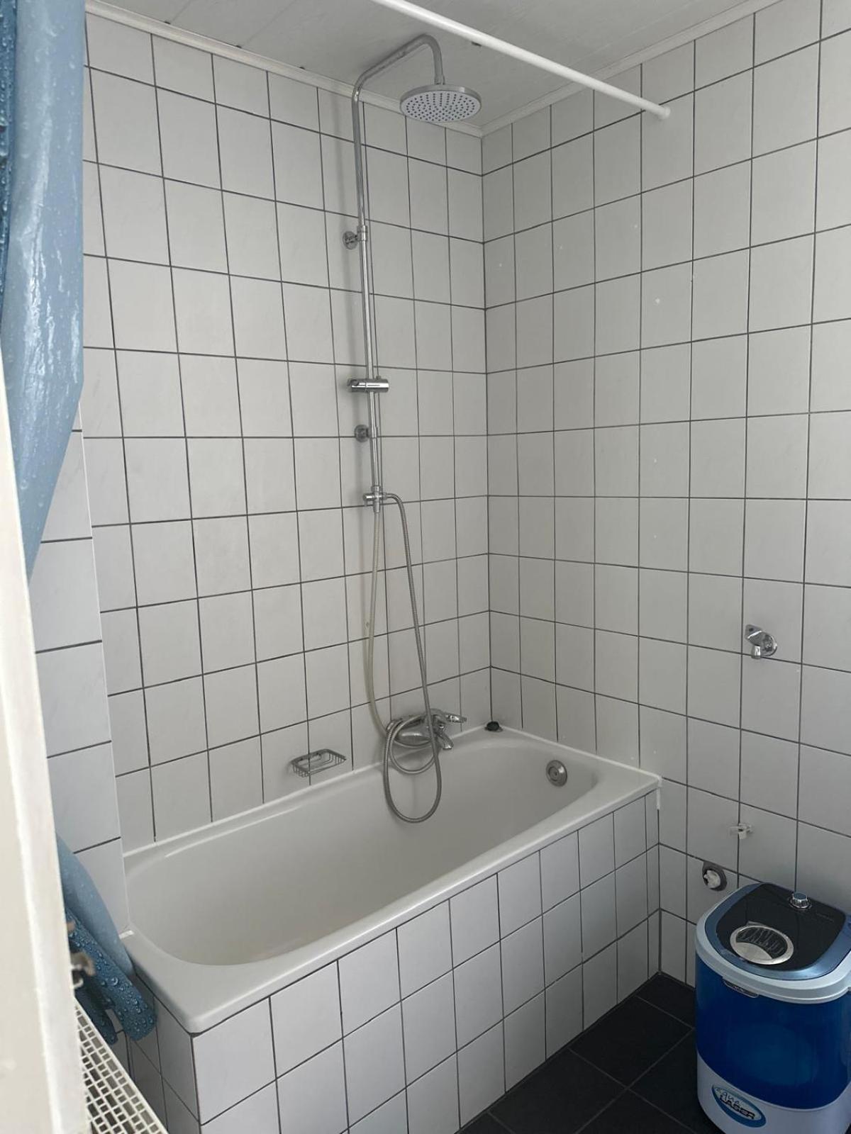 Privatzimmer Am Iltispark Duisburg Exterior photo